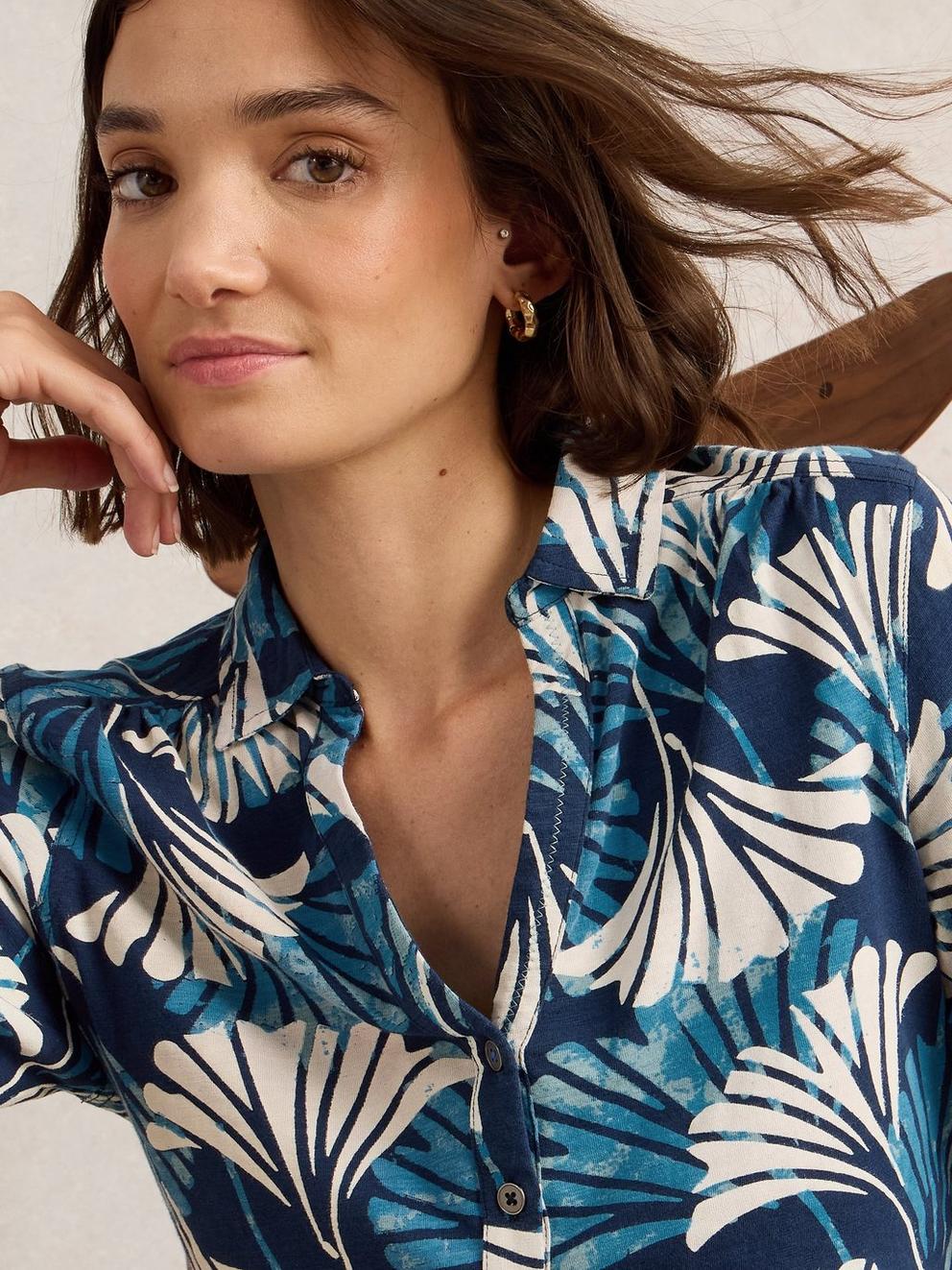 ANNIE MID SLEEVE JERSEY SHIRT in BLUE PR - MODEL DETAIL