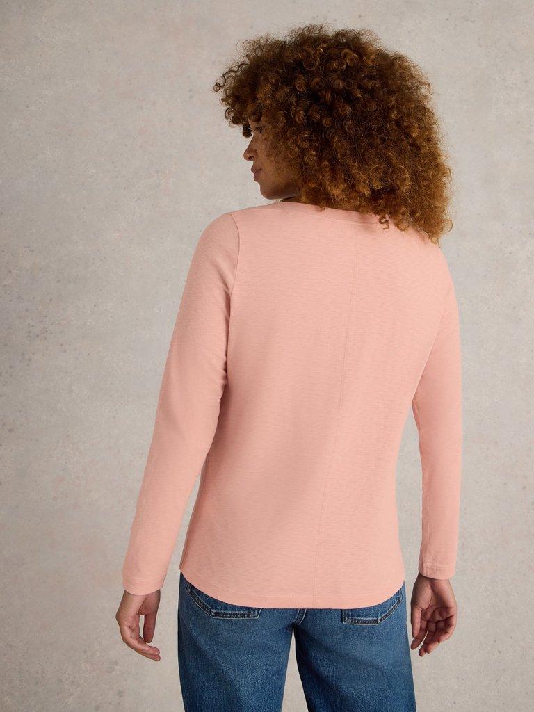 NELLY NECK TEE in DUS PINK - MODEL BACK