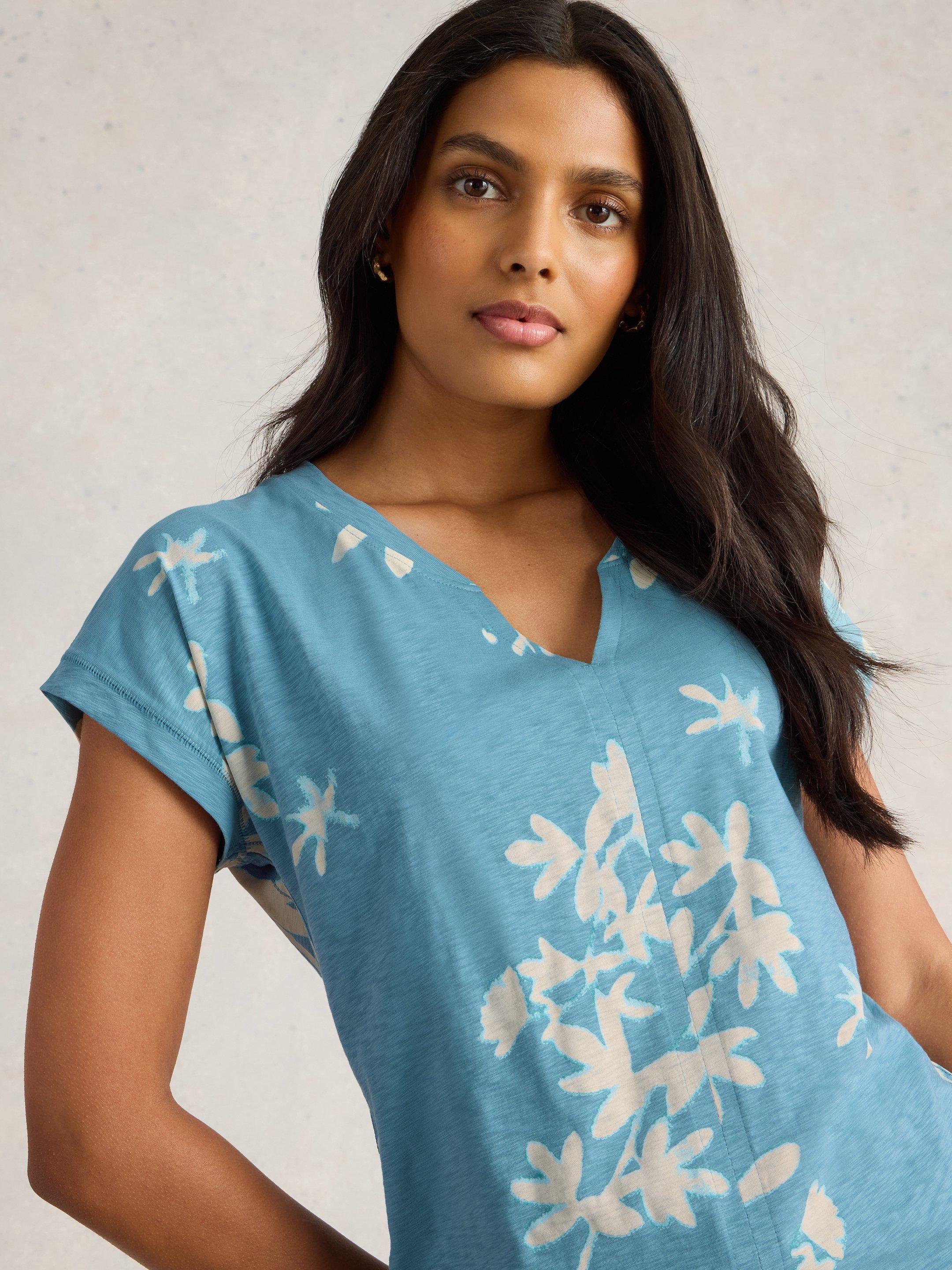 Nelly Notch Neck Tee
