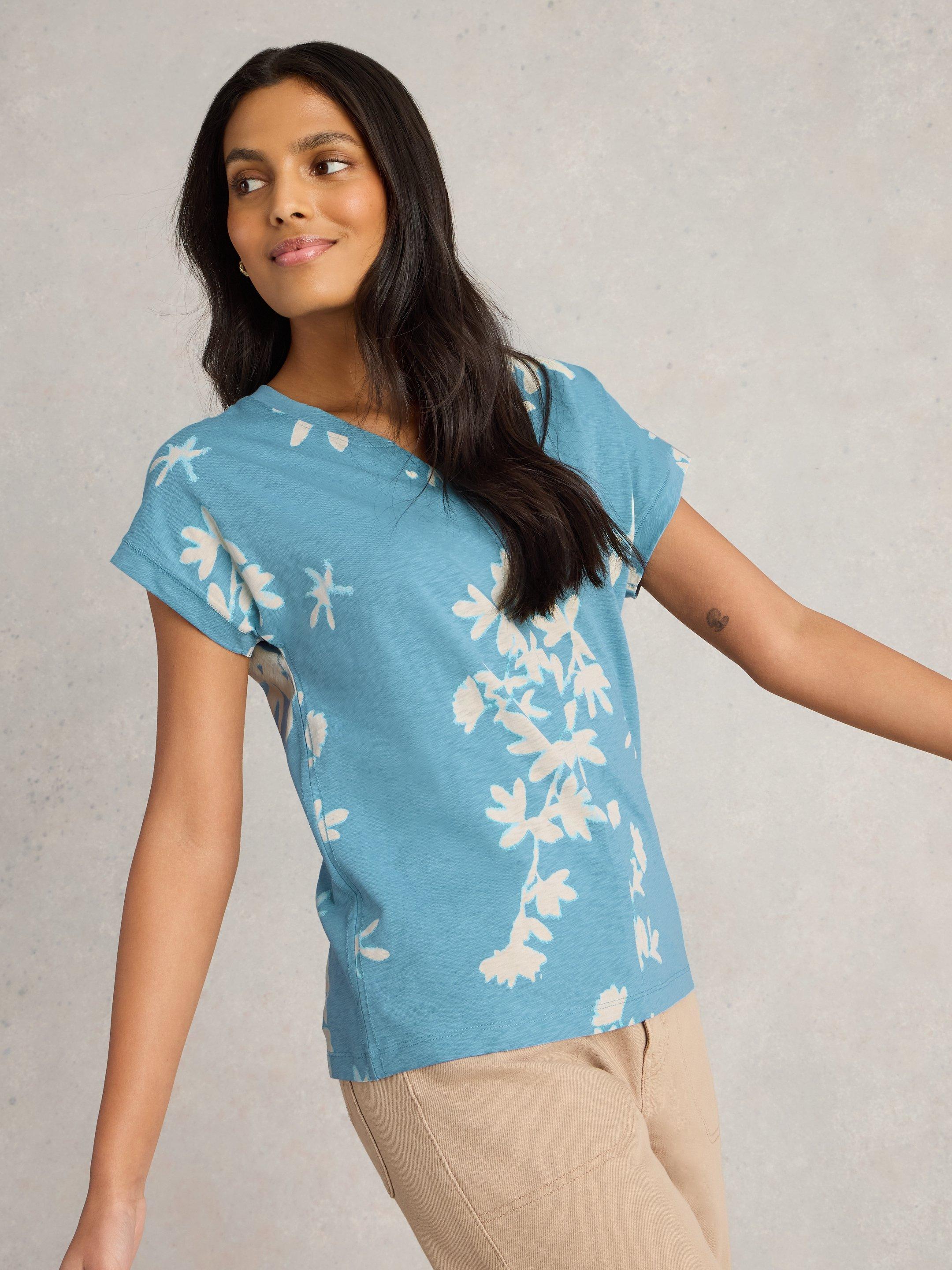 NELLY NOTCH NECK SHORT SLEEVE TEE