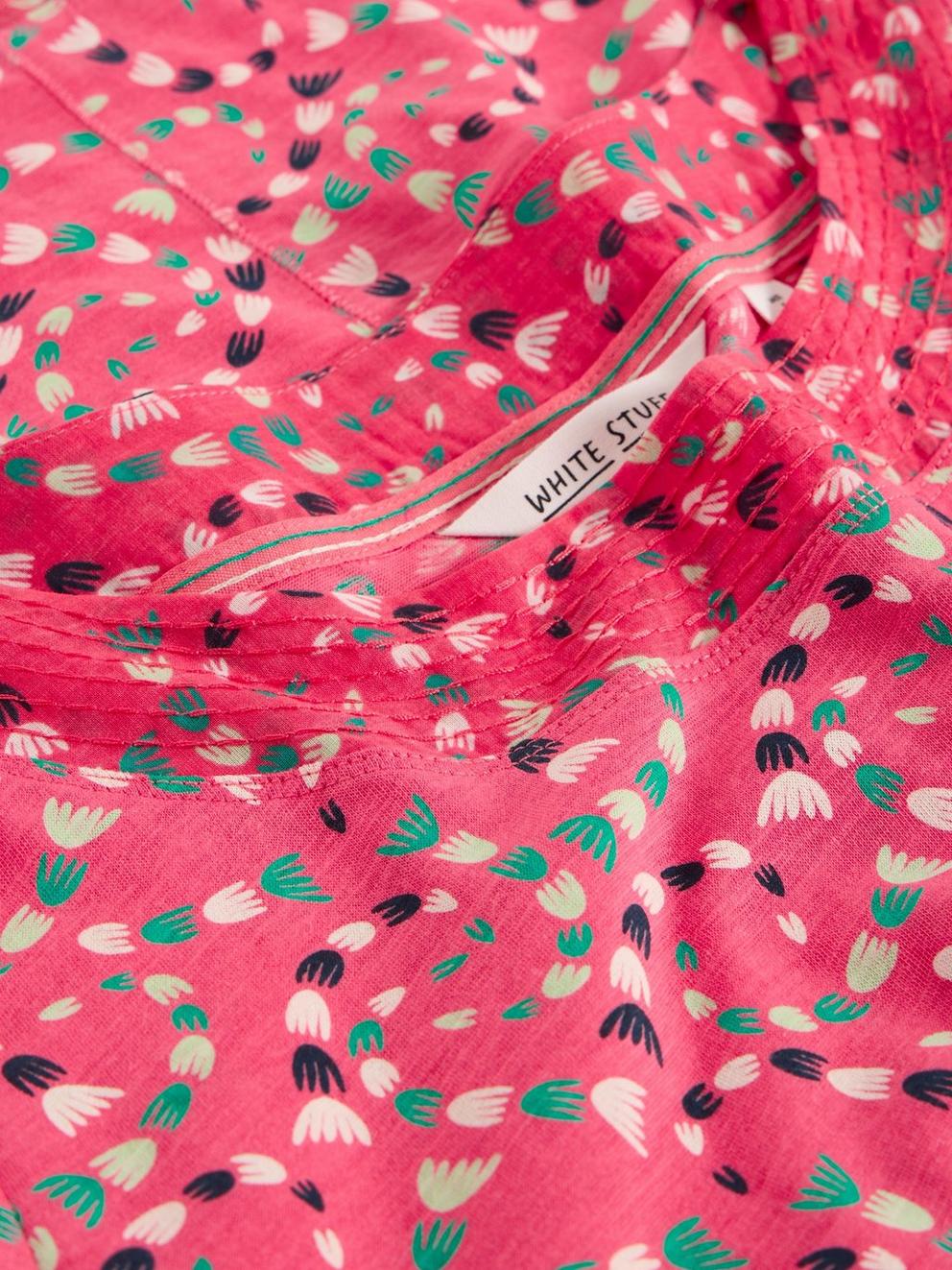 WEAVER JERSEY TEE in CORAL PR - FLAT DETAIL