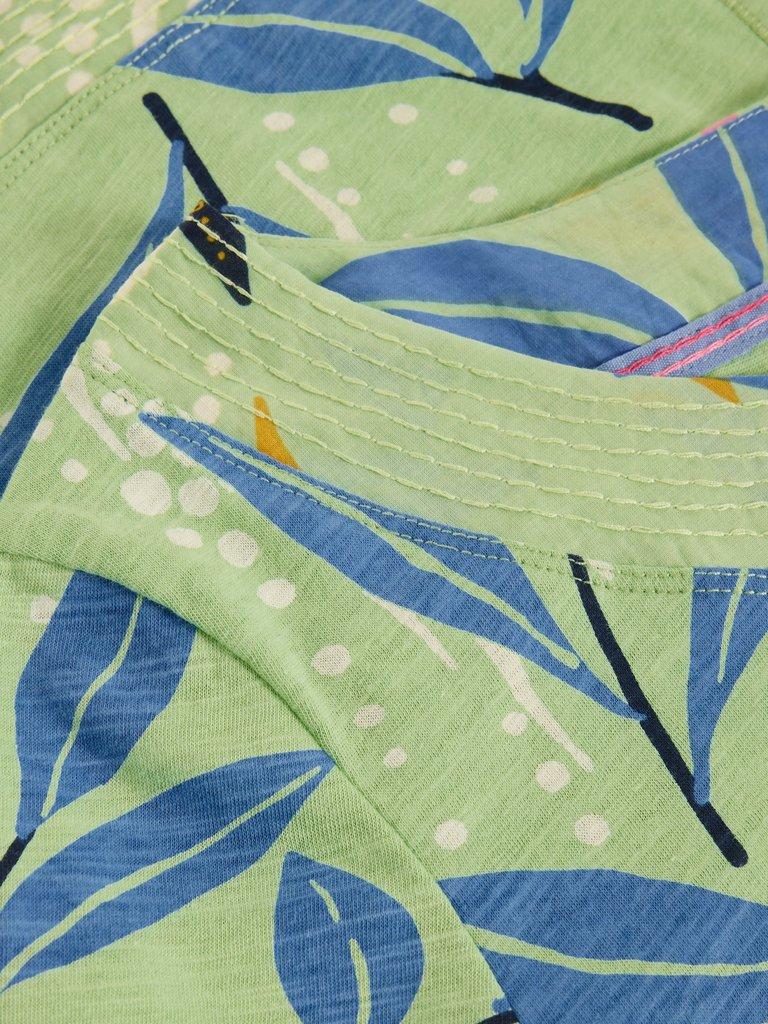 WEAVER JERSEY TEE in GREEN PR - FLAT DETAIL