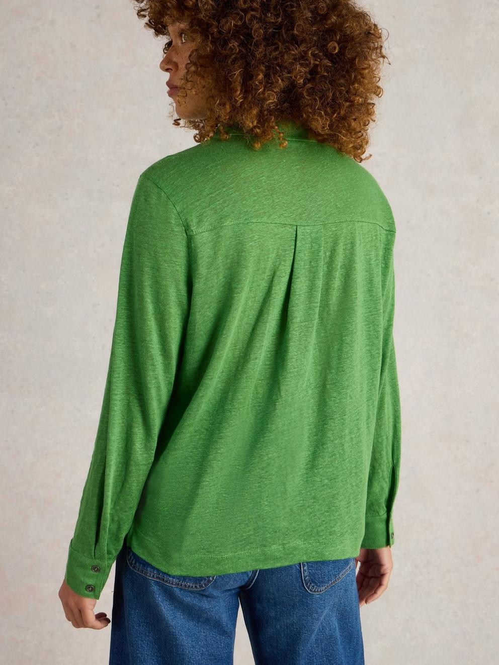 CHARLIE LINEN SHIRT in MID GREEN - MODEL BACK