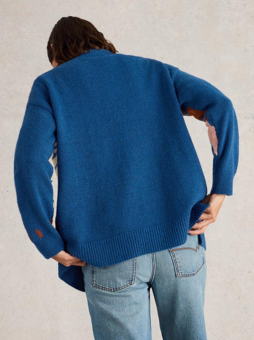 LOUISA LONGLINE CARDI in BLUE MLT - MODEL BACK