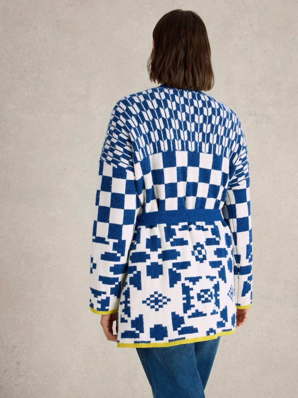 GEO MIX CARDI in BLUE MLT - MODEL BACK