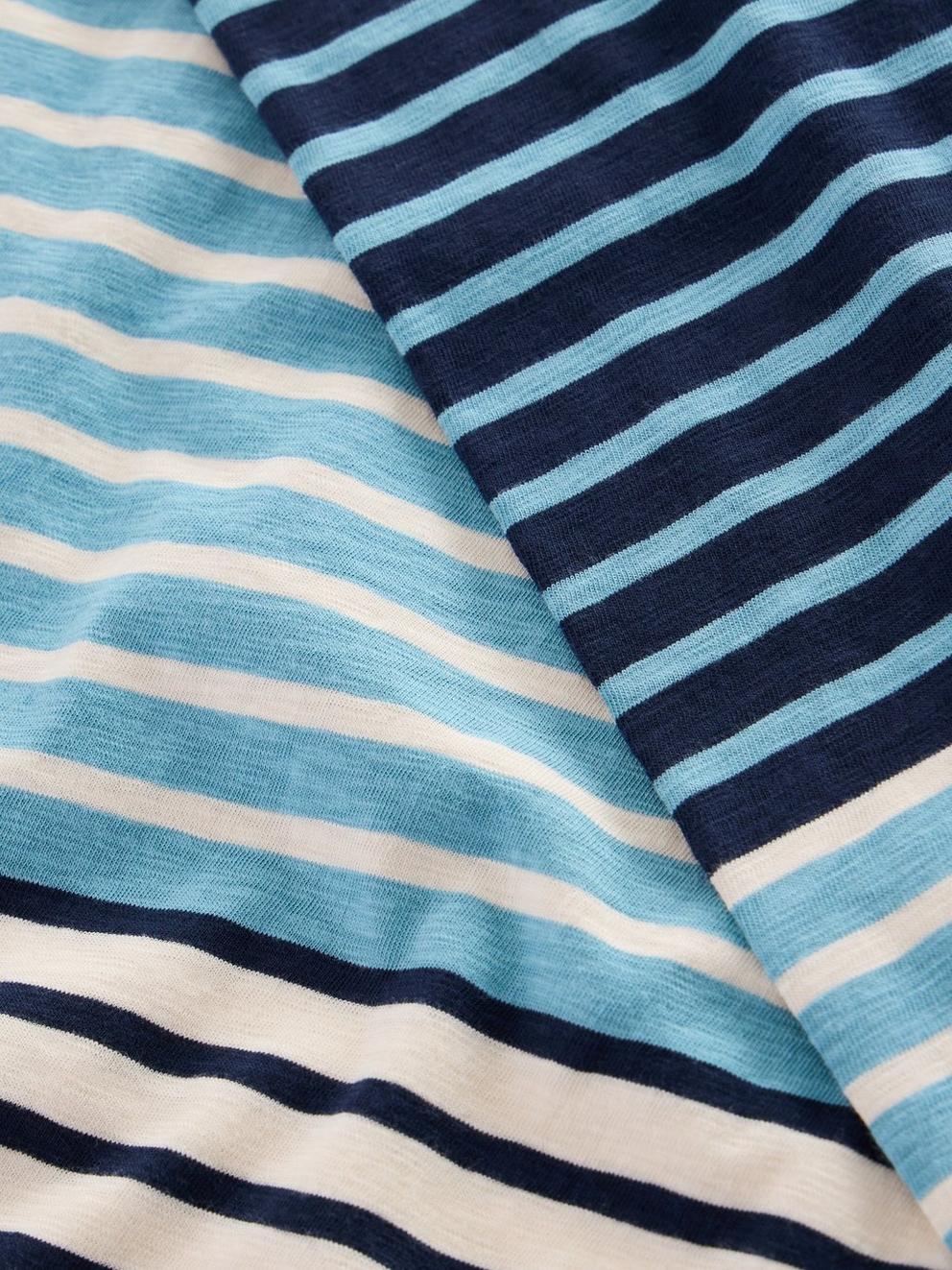 CREW NECK CLARA TEE in BLUE MLT - FLAT DETAIL