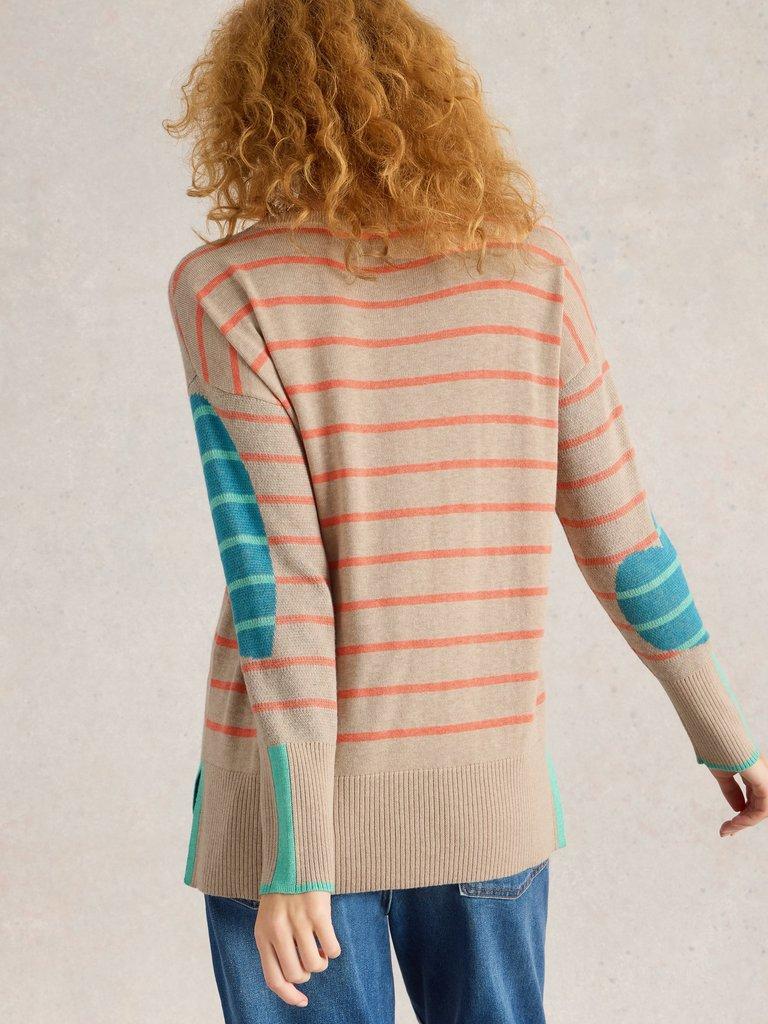 OLIVE HEART JUMPER in NAT MLT - MODEL BACK