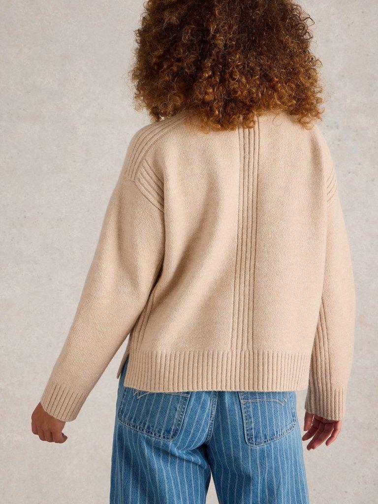 LOVELY BOXY JUMPER in LGT NAT - MODEL BACK