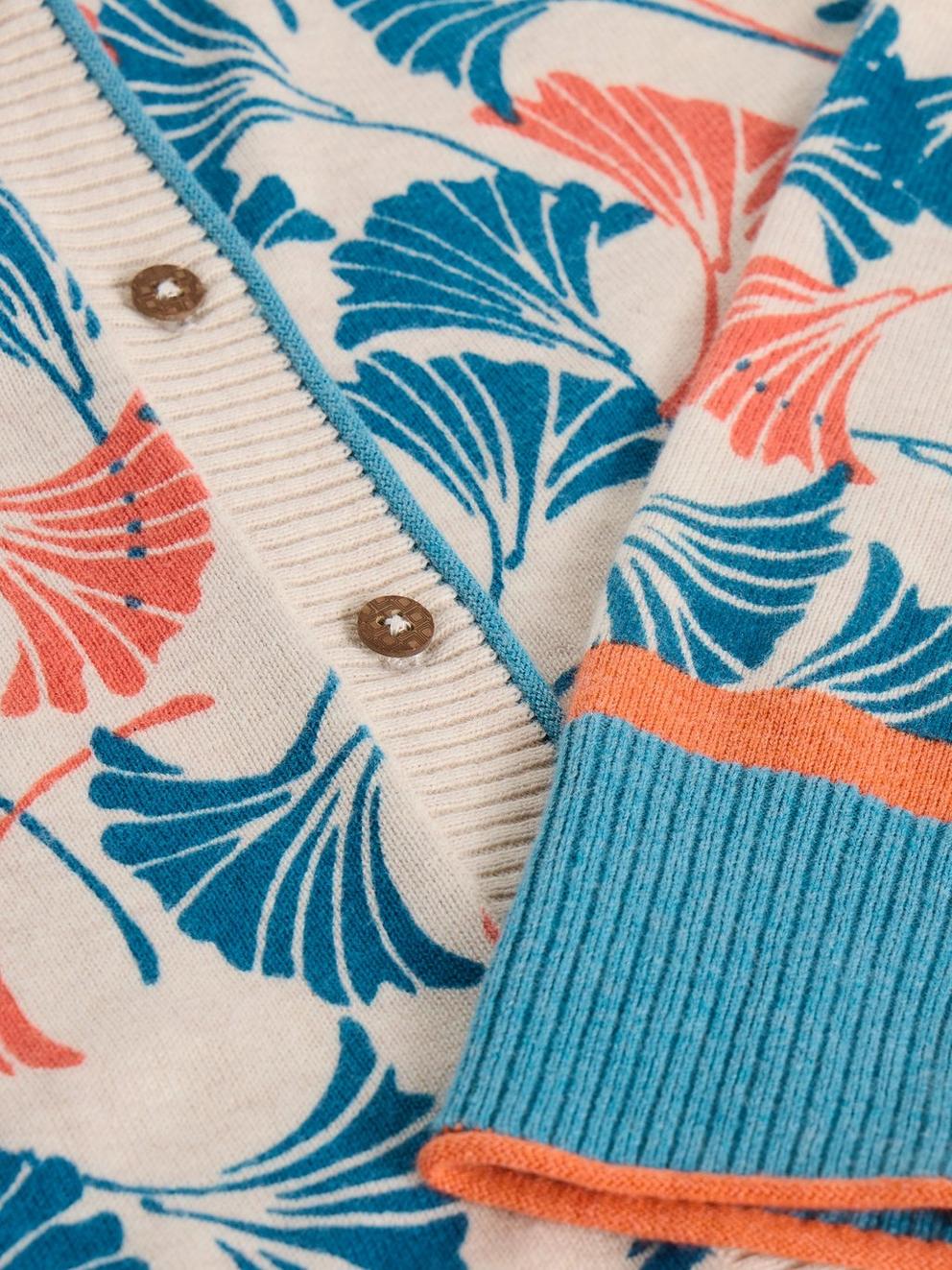 LULU PRINTED CARDI in NAT PR - FLAT DETAIL