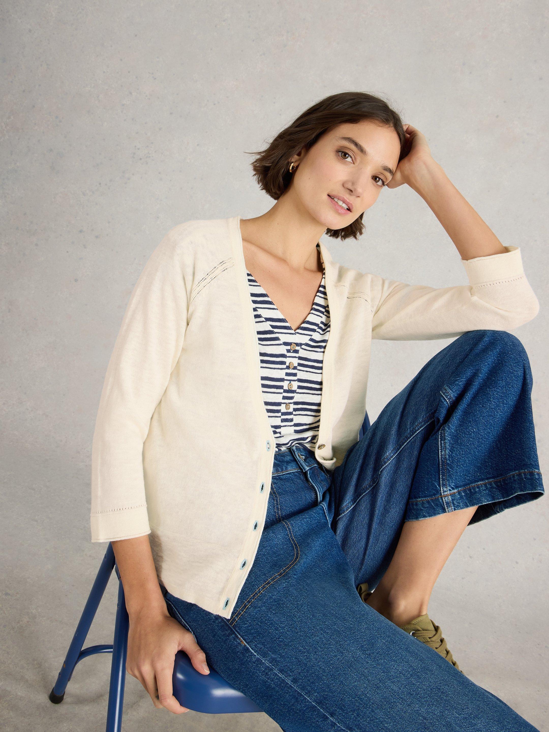 NARIA V NECK CARDI