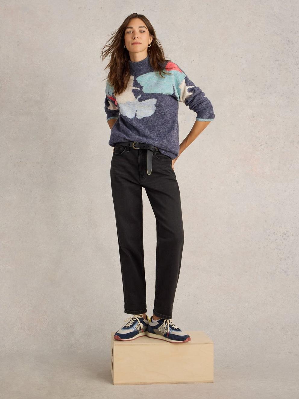 LUCY LEAF JUMPER in BLUE MLT - MODEL FRONT