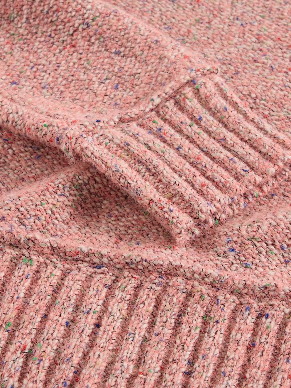 TAMMY TEXTURED V NECK in LGT PINK - FLAT DETAIL