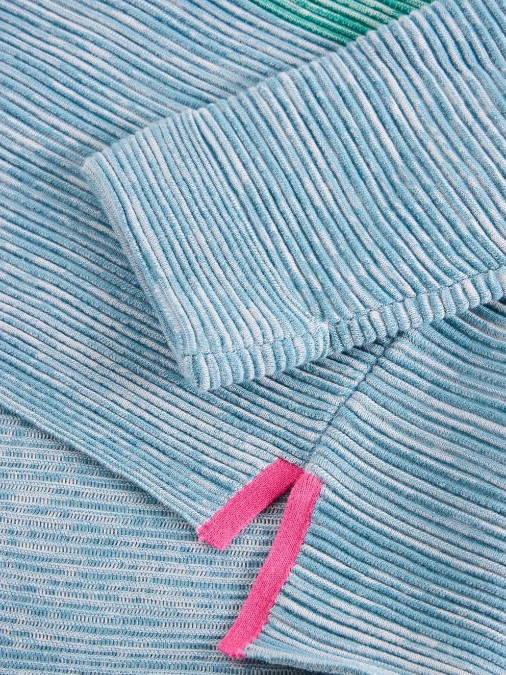 JANA TWIST JUMPER in BLUE MLT - FLAT DETAIL