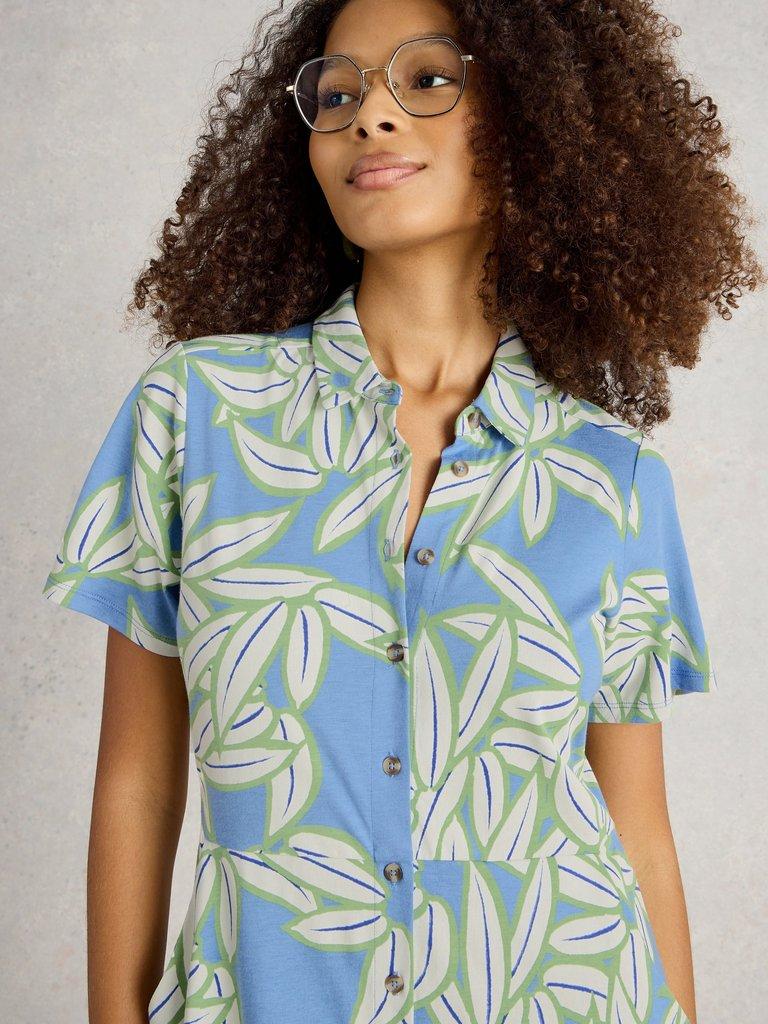 Rua Jersey Shirt Dress Midi in BLUE PR - MODEL DETAIL