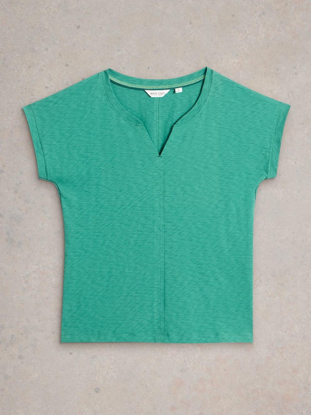 NELLY NOTCH NECK T-SHIRT in DUS GREEN - FLAT FRONT