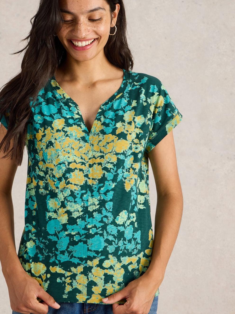NELLY NOTCH NECK T-SHIRT in GREEN PR - MODEL DETAIL