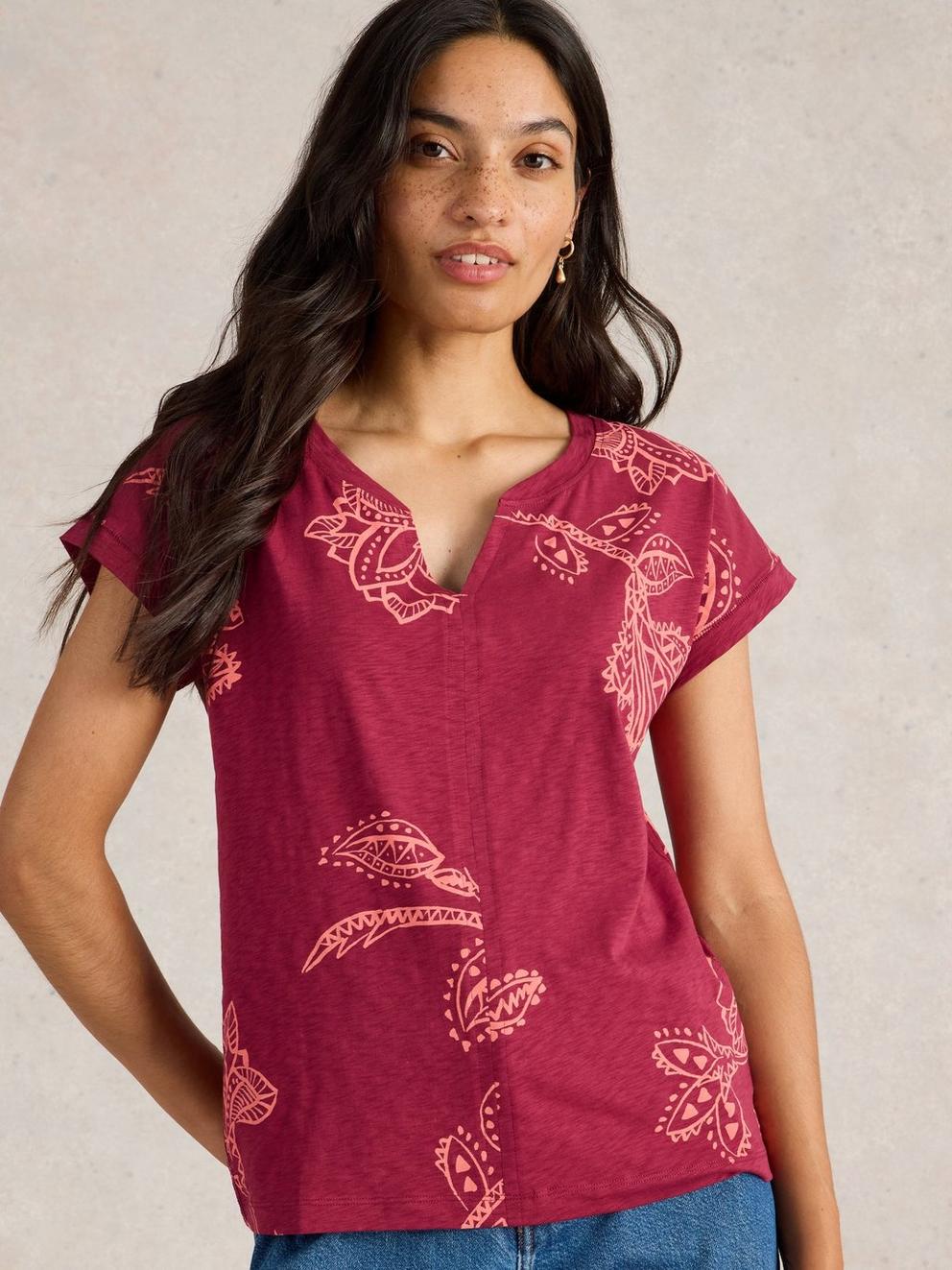 NELLY NOTCH NECK T-SHIRT in PLUM PR - MODEL DETAIL