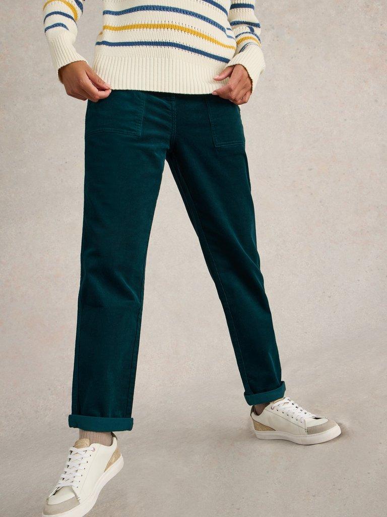 Twister Full Length Cord Trouser in DK GREEN - MODEL DETAIL