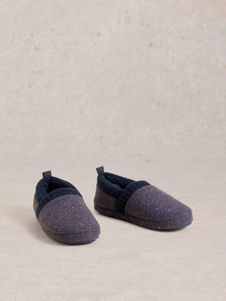 Ray Closed Back Slippers in NAVY MULTI - FLAT FRONT