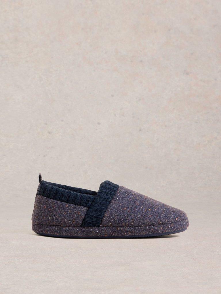 Ray Closed Back Slippers in NAVY MULTI - LIFESTYLE