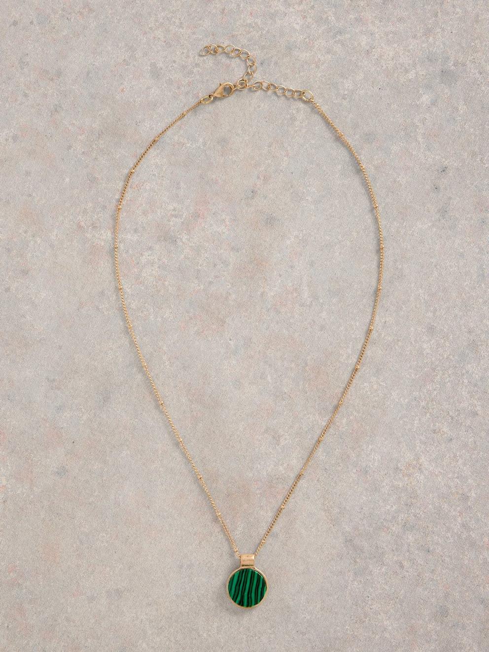 Green single stone necklace in GLD TN MET - FLAT FRONT