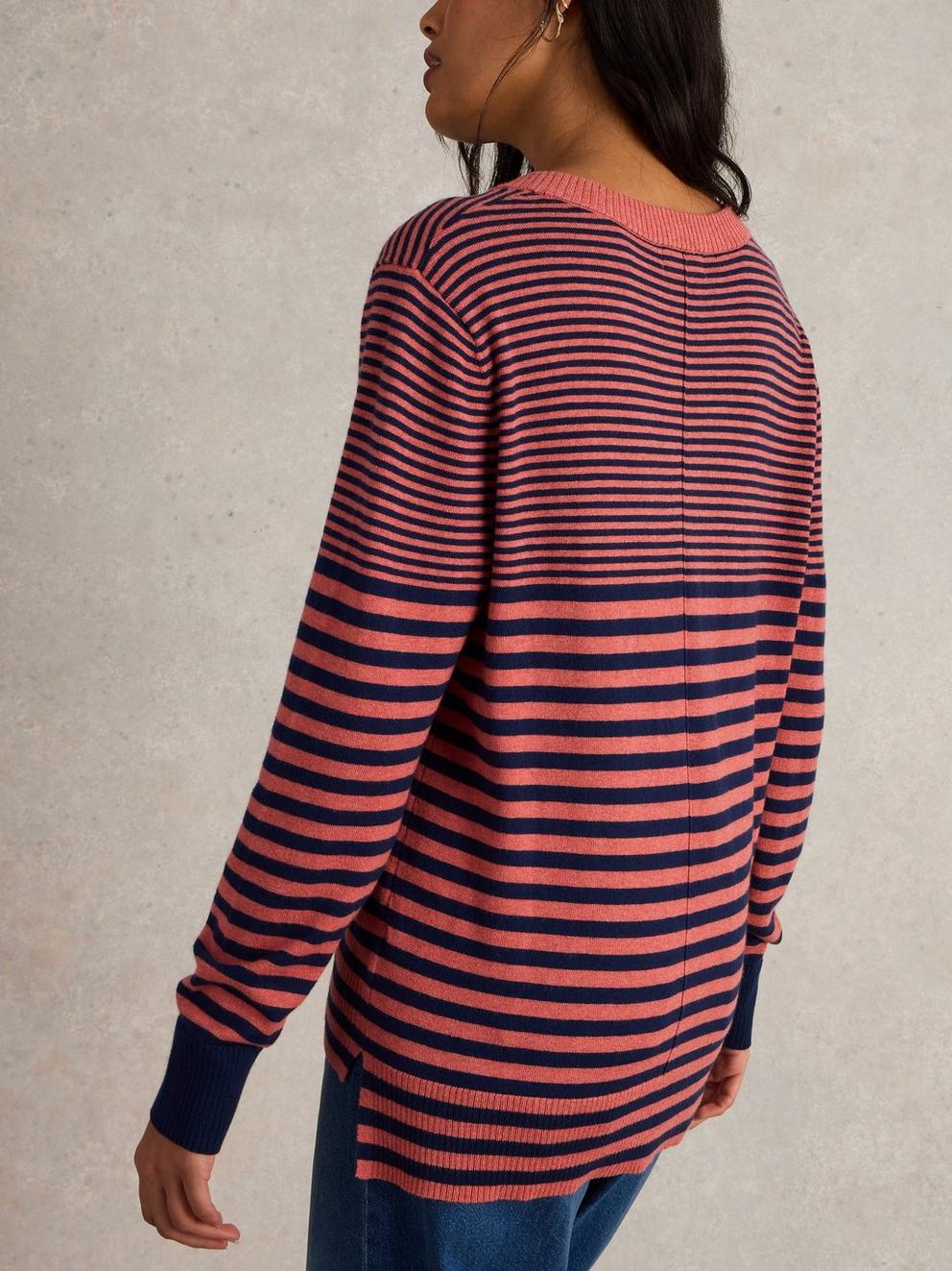 MAGGIE LONG SLEEVE V NECK JUMPER in PINK MLT - MODEL BACK