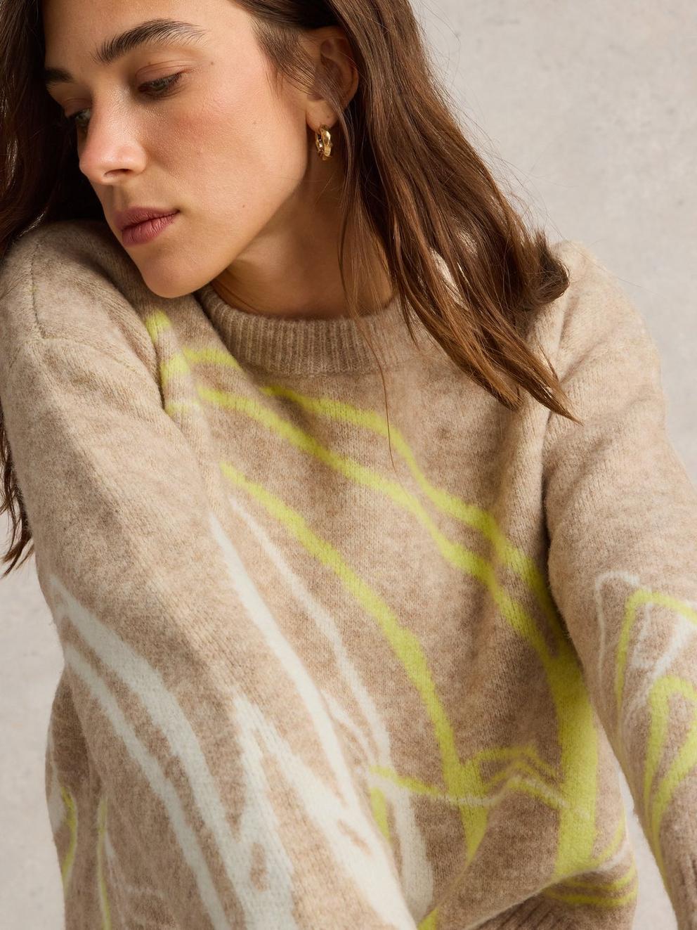 SWIRL JUMPER in NAT MLT - MODEL DETAIL