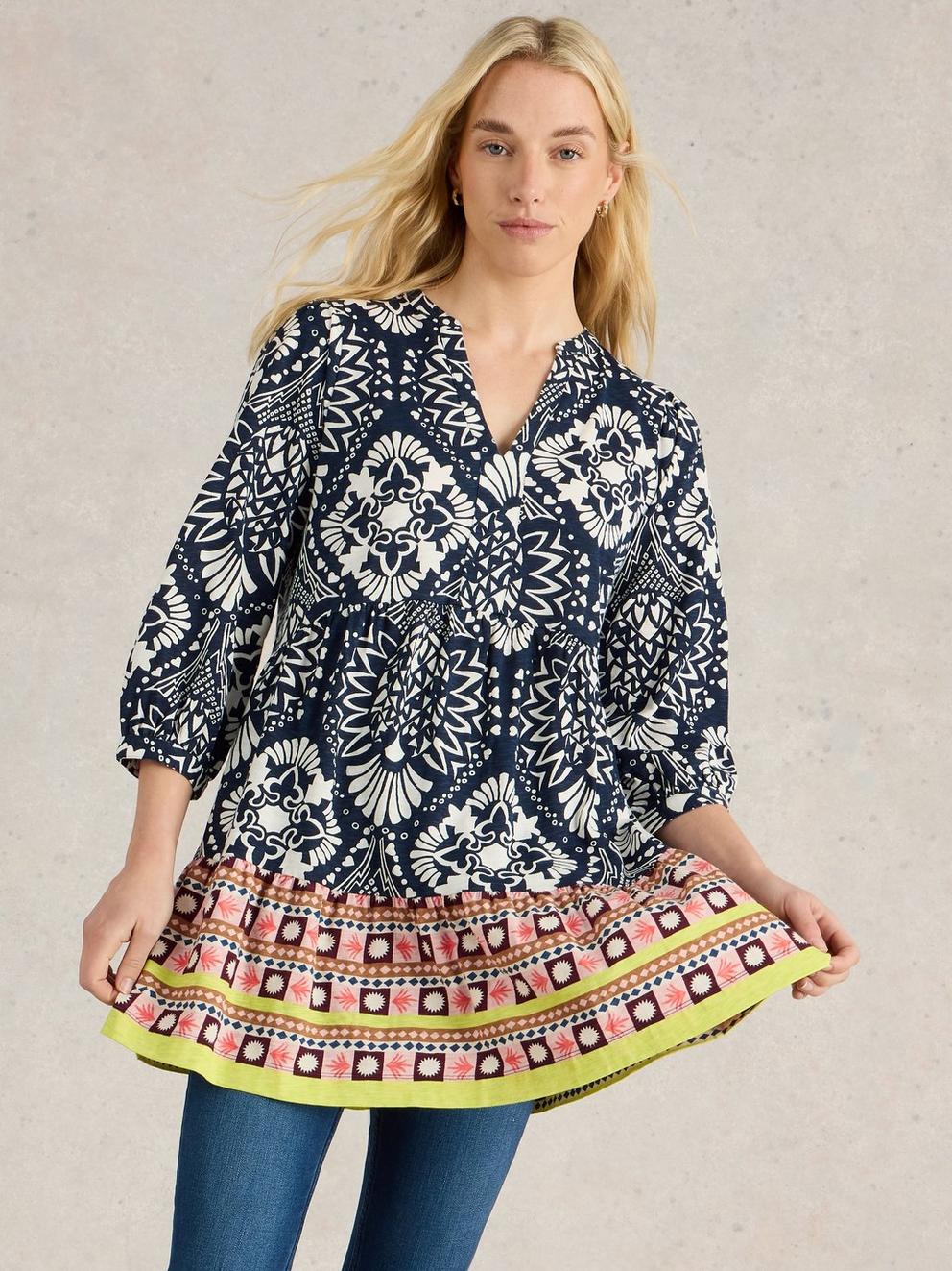 MARTA V NECK TUNIC in NAVY MULTI - MODEL DETAIL