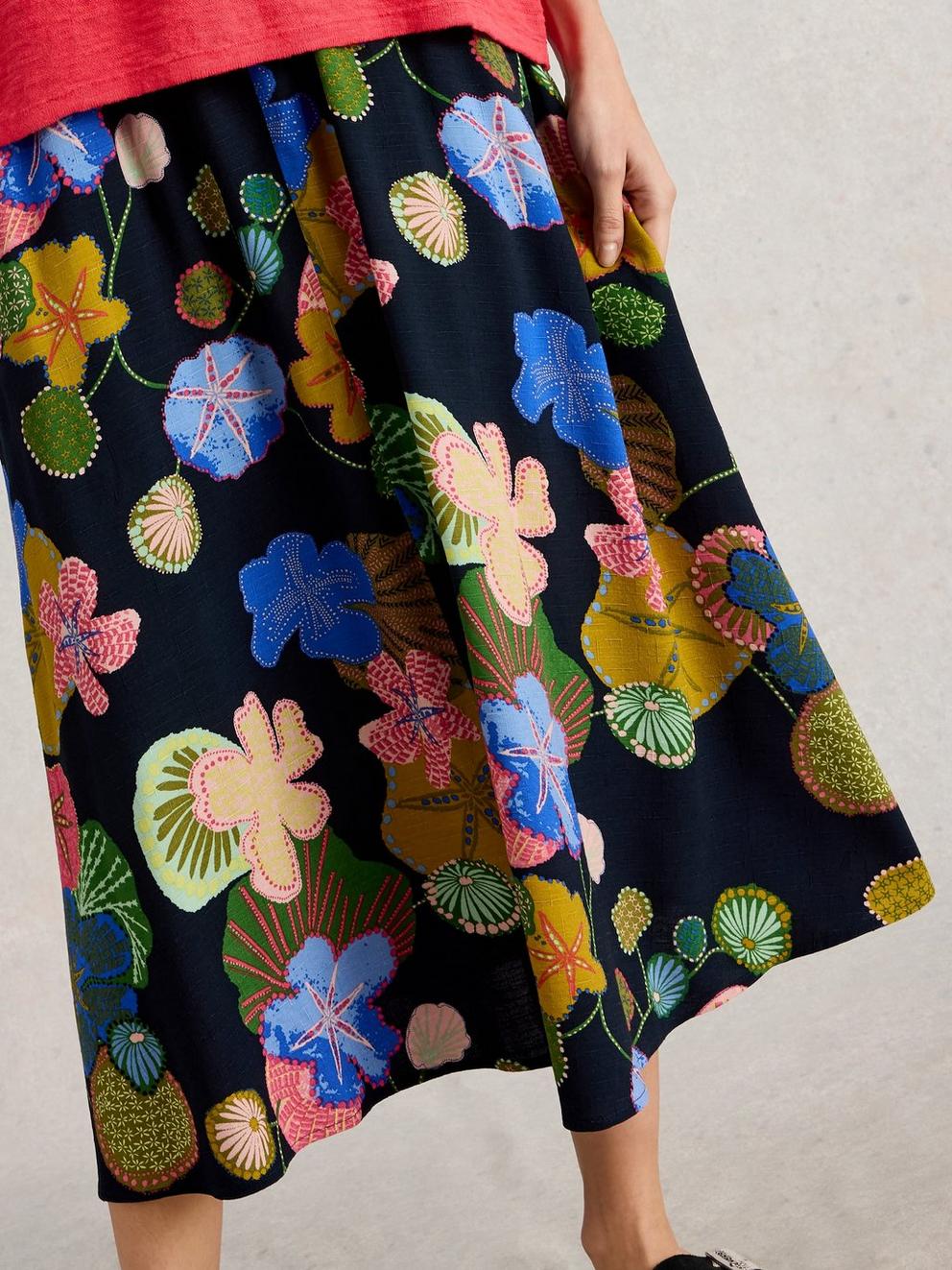 Abigail Print Midi Skirt in NAVY PR - MODEL DETAIL