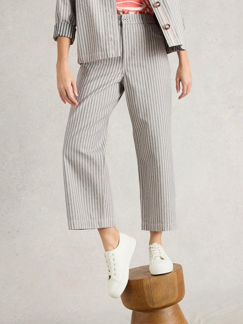 Tia Wide Leg Jean Crop in NAT MLT - LIFESTYLE