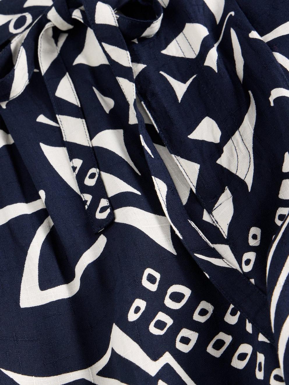 Farah Wide Leg Trouser in NAVY MULTI - FLAT DETAIL