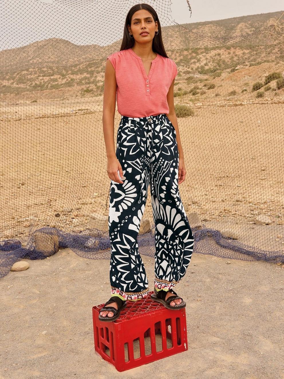 Farah Wide Leg Trouser in NAVY MULTI - MIXED