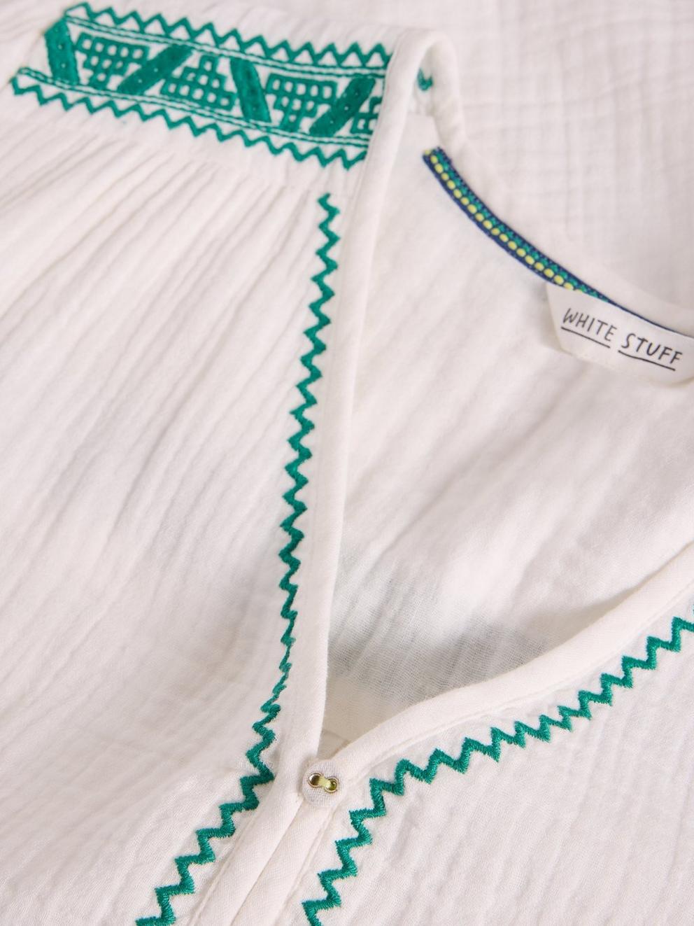 Gianna Double Cloth Top in WHITE MLT - FLAT DETAIL