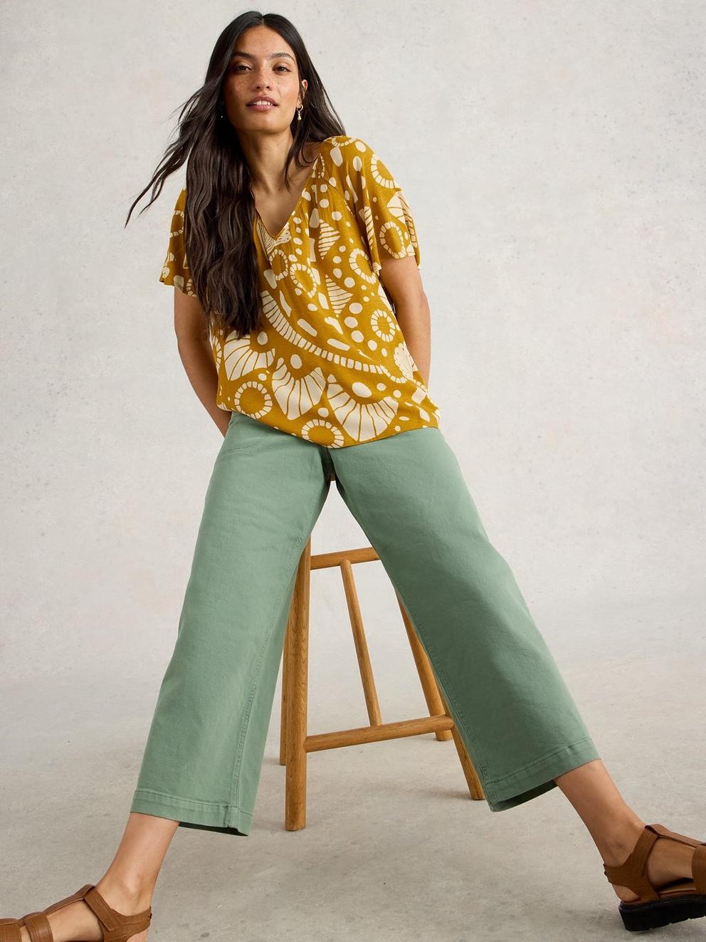 Imogen V Neck Top in CHART PR - LIFESTYLE