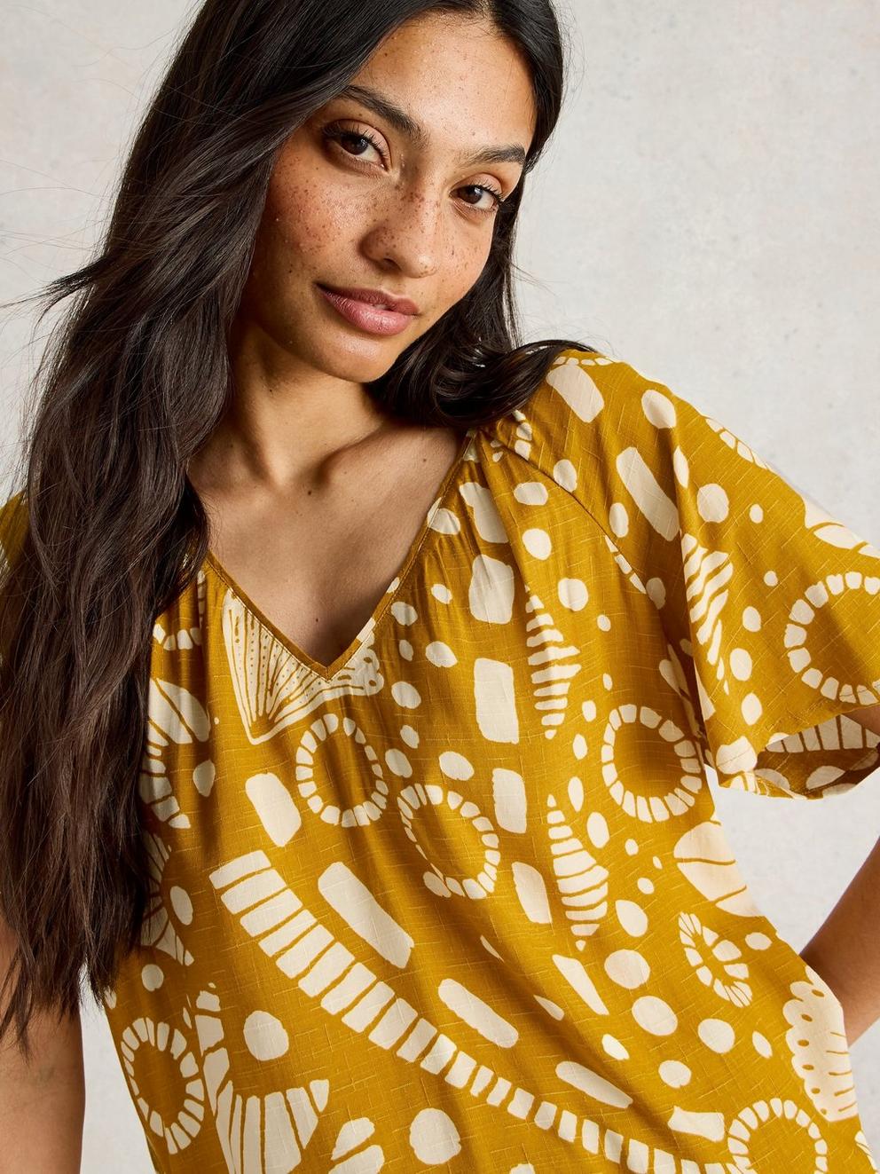 Imogen V Neck Top in CHART PR - MODEL DETAIL