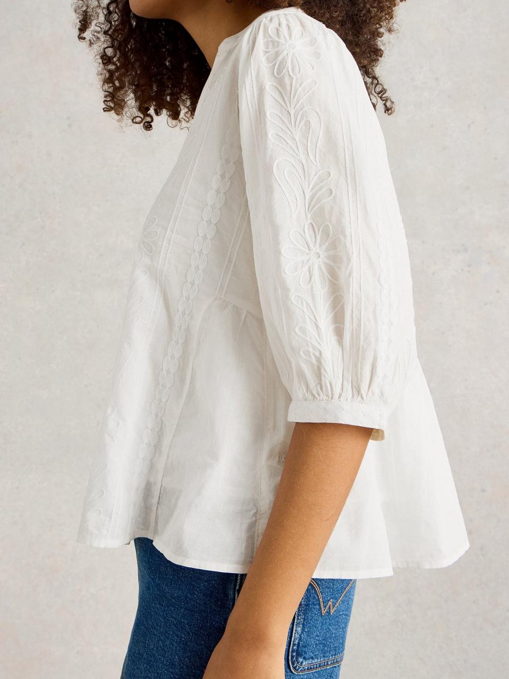 Piper Embroidered Top  in NAT WHITE - MODEL DETAIL