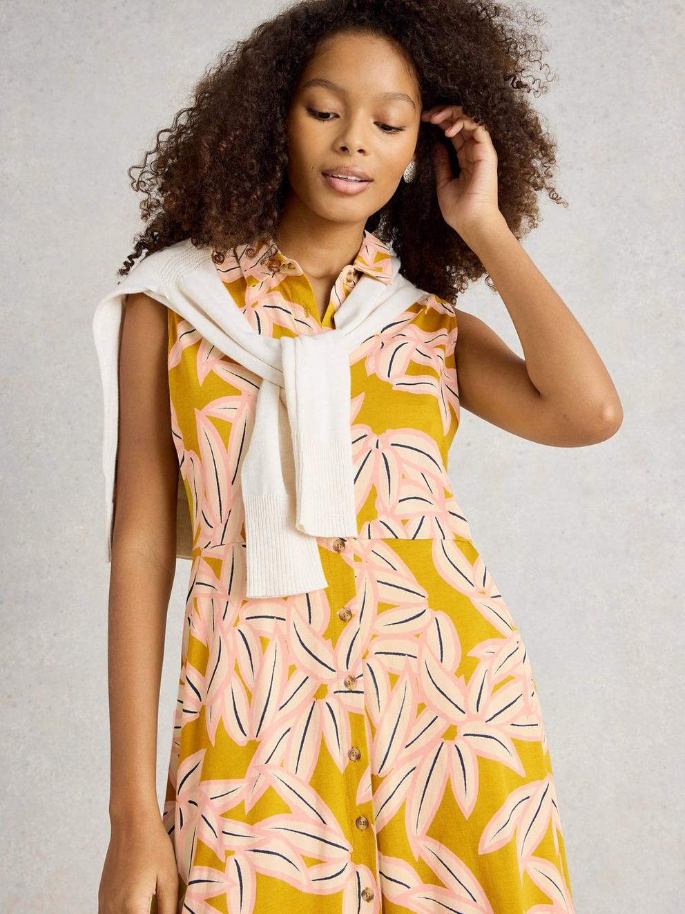 Rua Midi Shirt Dress Jersey in YELLOW PR - MODEL DETAIL