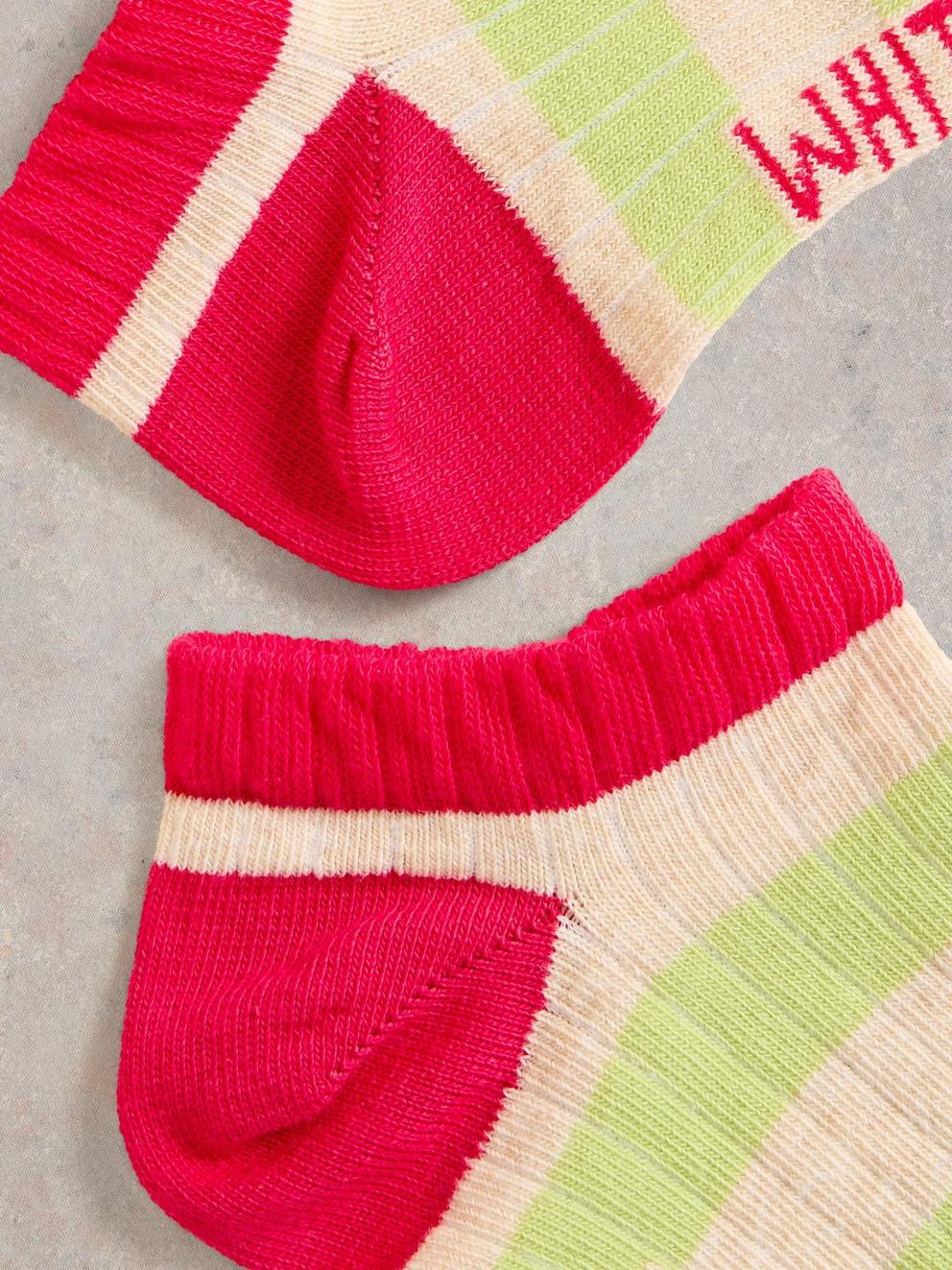 Block Stripe Trainer Socks in GREEN MLT - FLAT DETAIL