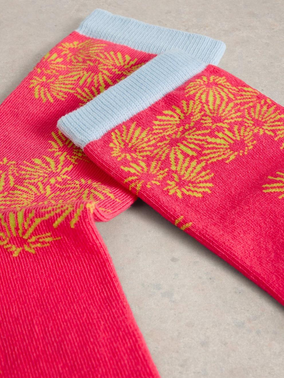 Pop Daisy Ankle Sock in CORAL PR - FLAT DETAIL