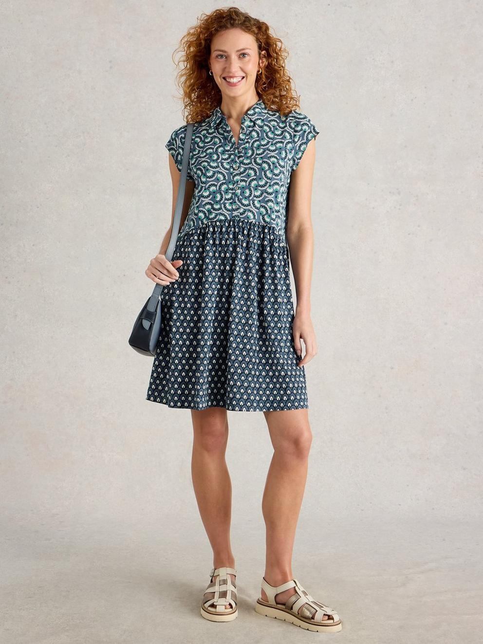 Everly Jersey Shirt Shortsleeve Dress in NAVY MULTI - MODEL FRONT
