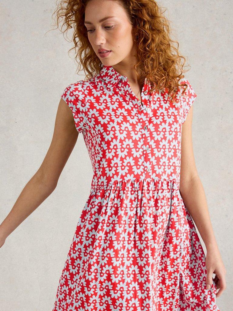 Everly Jersey Shirt Shortsleeve Dress in RED PR - MODEL DETAIL