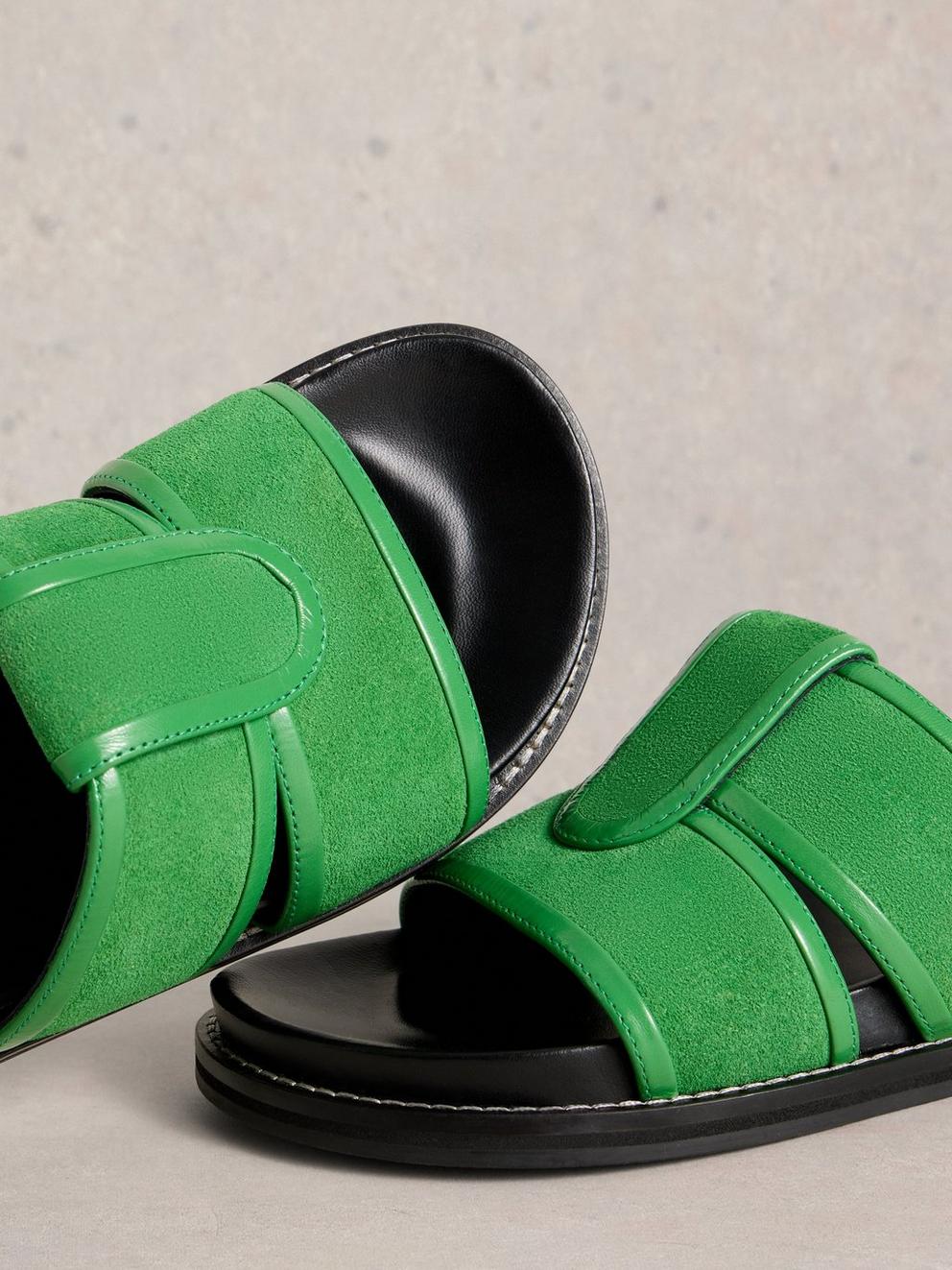 Ziggy Slider Footbed in BRT GREEN - FLAT DETAIL