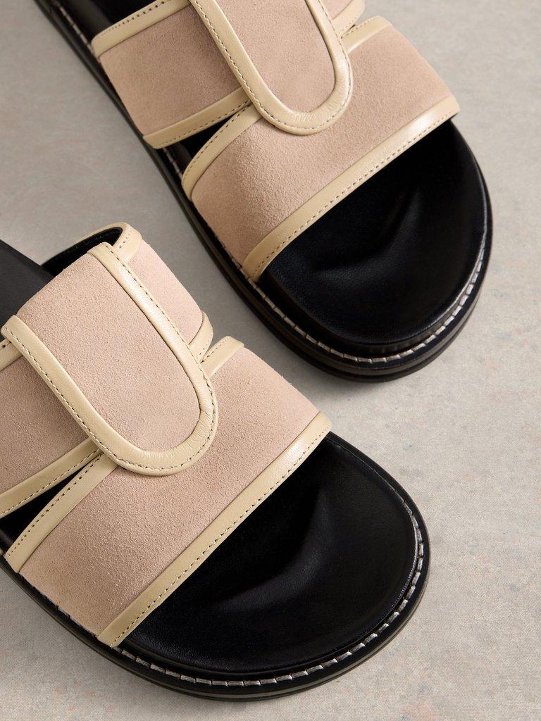 Ziggy Slider Footbed in LGT NAT - FLAT DETAIL