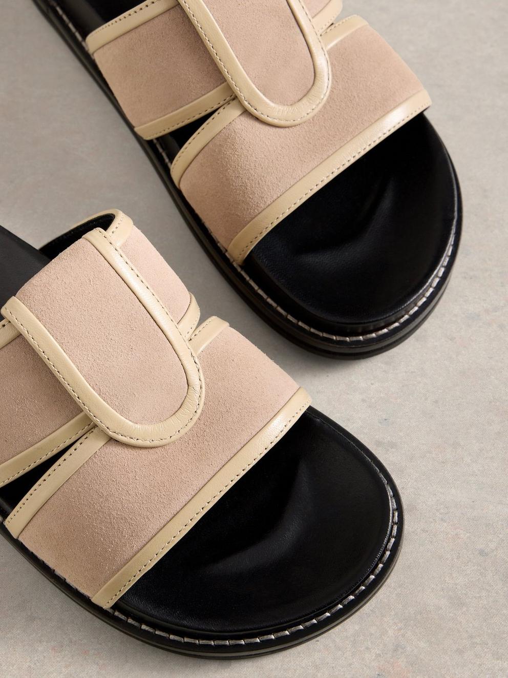 Ziggy Slider Footbed in LGT NAT - FLAT DETAIL