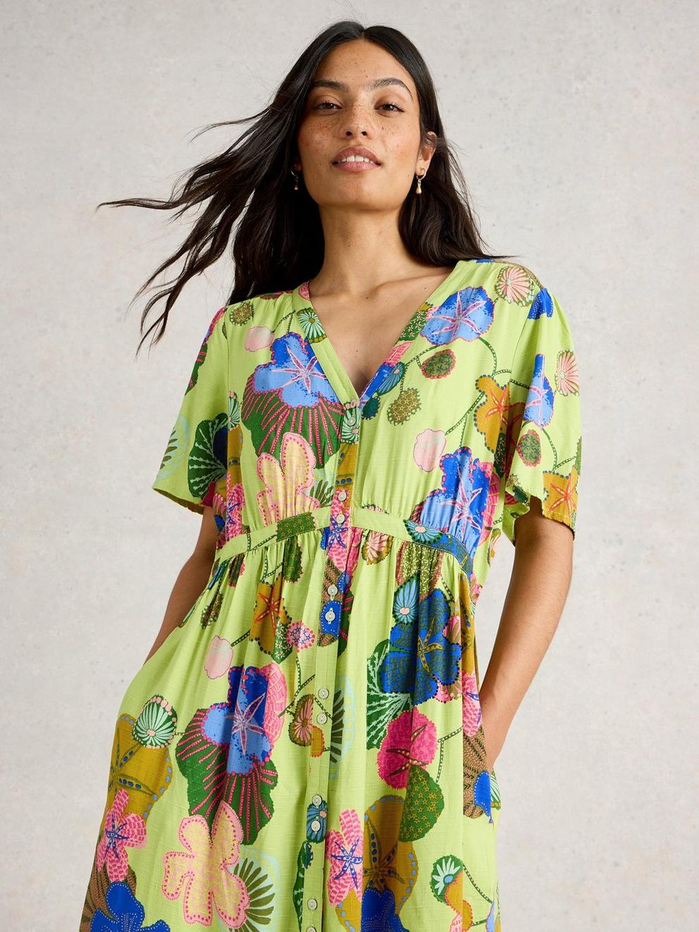 Phoebe V Neck Midi Dress in GREEN MLT - MODEL DETAIL
