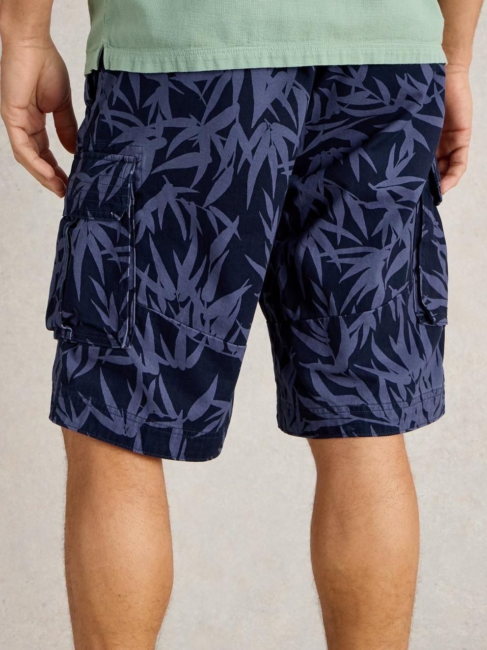 Halsall Printed Cargo Short in NAVY PR - MODEL BACK