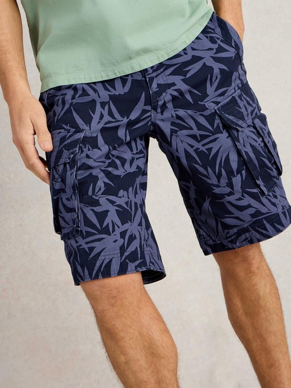 Halsall Printed Cargo Short in NAVY PR - MODEL DETAIL