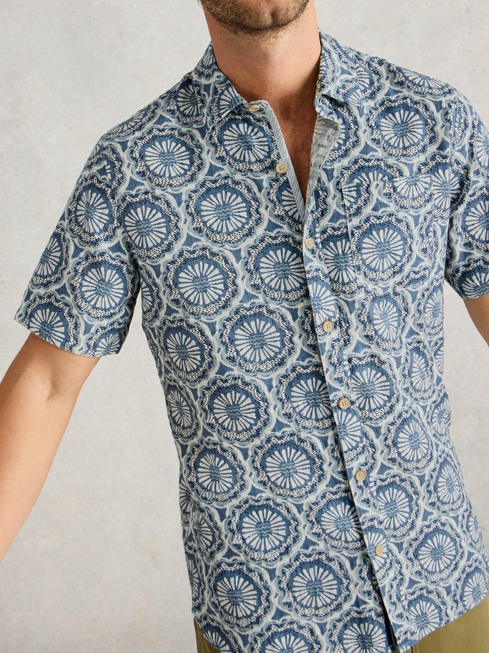 Finsbury Tile Printed Shirt in BLUE PR - MODEL DETAIL