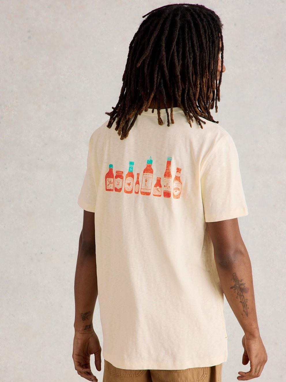Abersoch Chilli Graphic Tee in NAT PR - LIFESTYLE