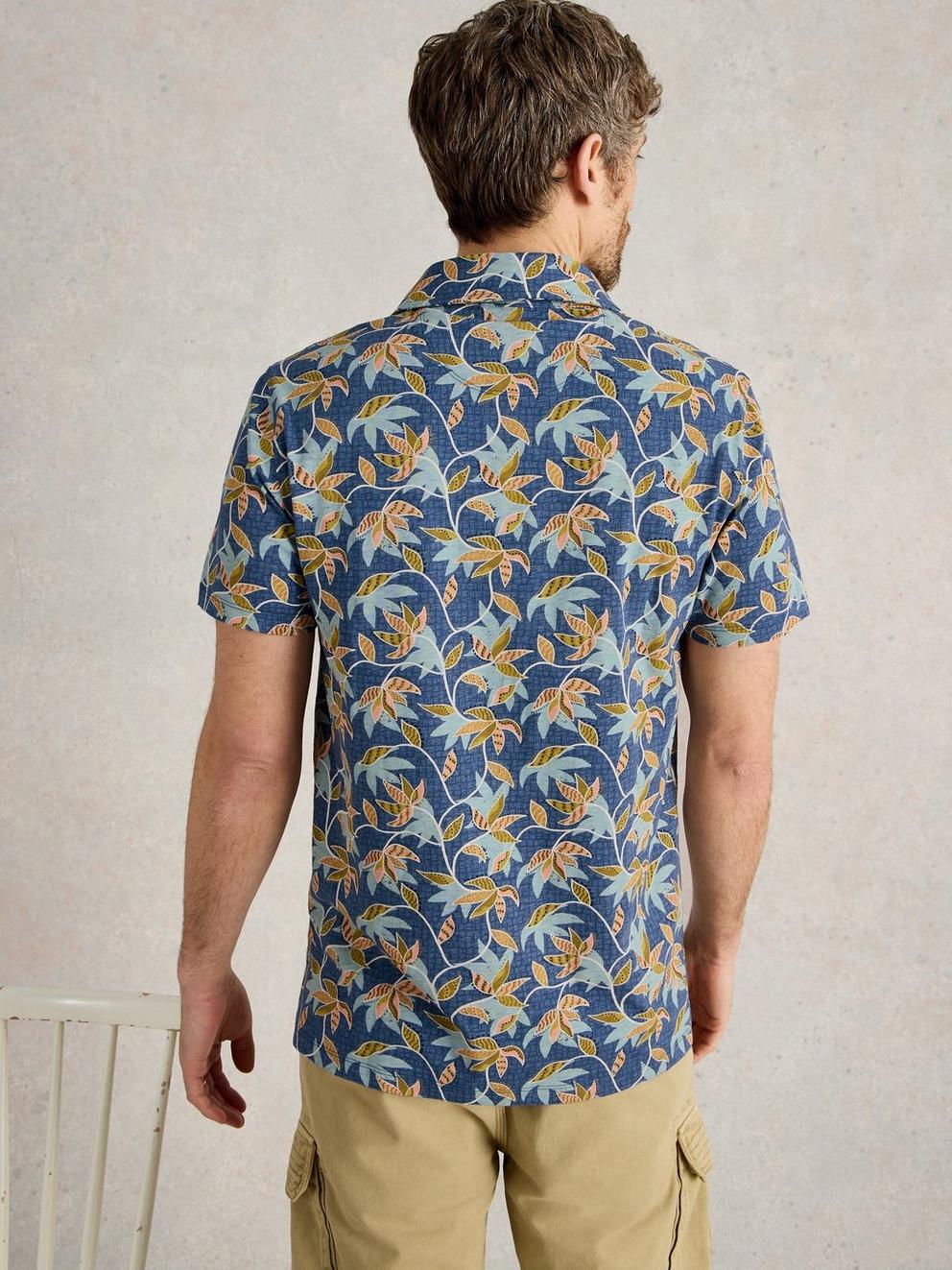 Bamboo Leaves Printed Polo in BLUE PR - MODEL BACK